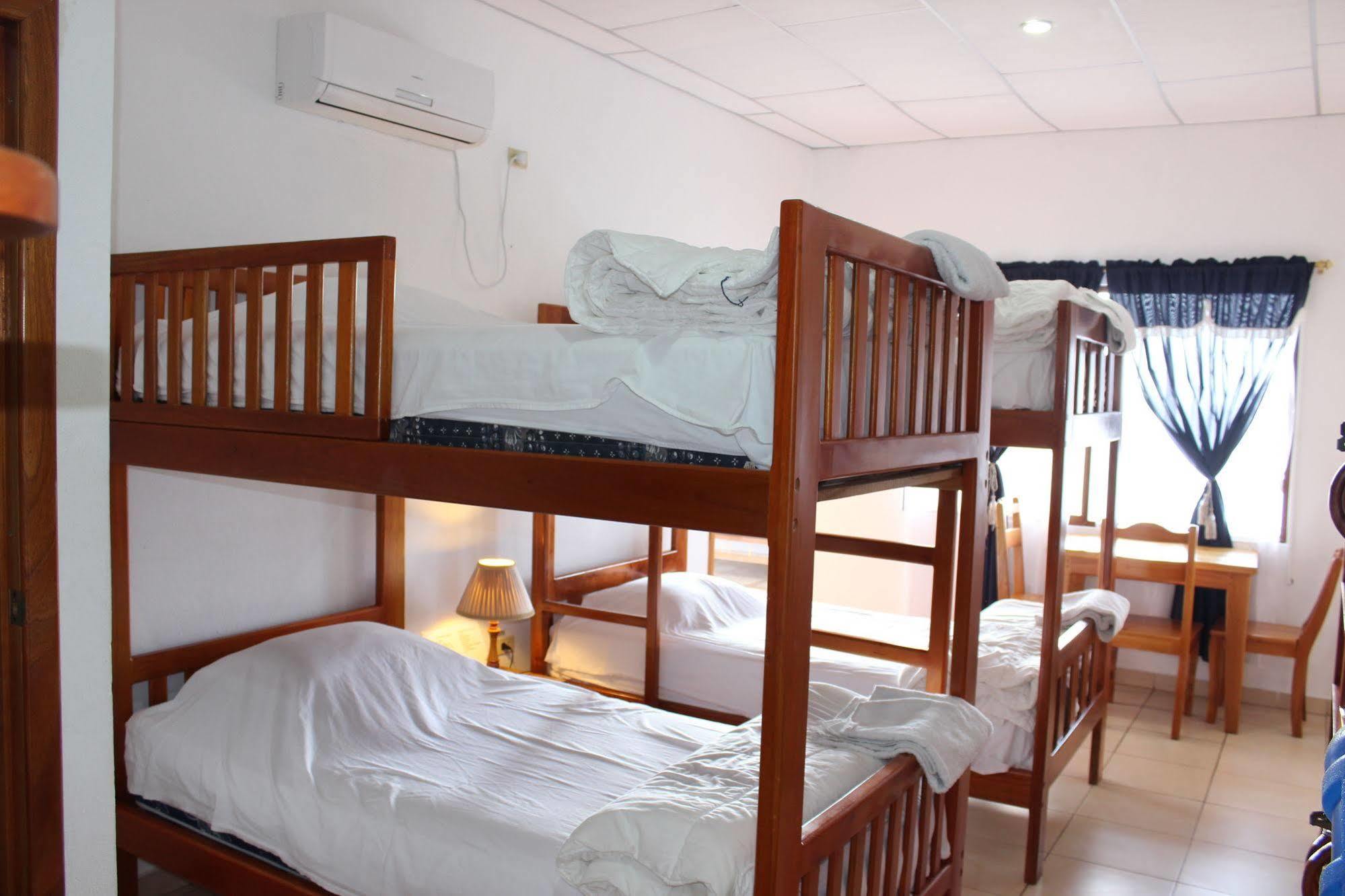 Galapagos Best Hostel Puerto Ayora  Esterno foto